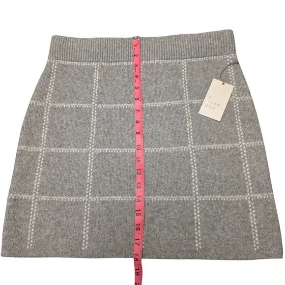 A New Day Gray Sweater Skirt Size L - Picture 5 of 10